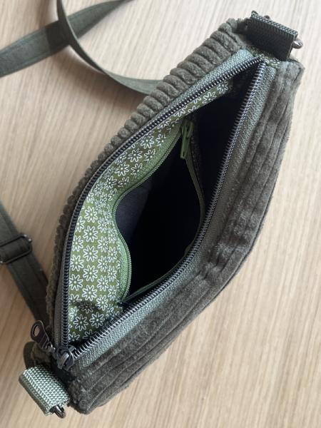 "Flickenwerk II mit Tasche" - GRÜN-MINT